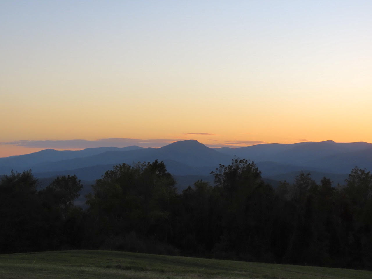 The Blue Ridge mountains at sunset, seen from the hills near Washington, Virginia
